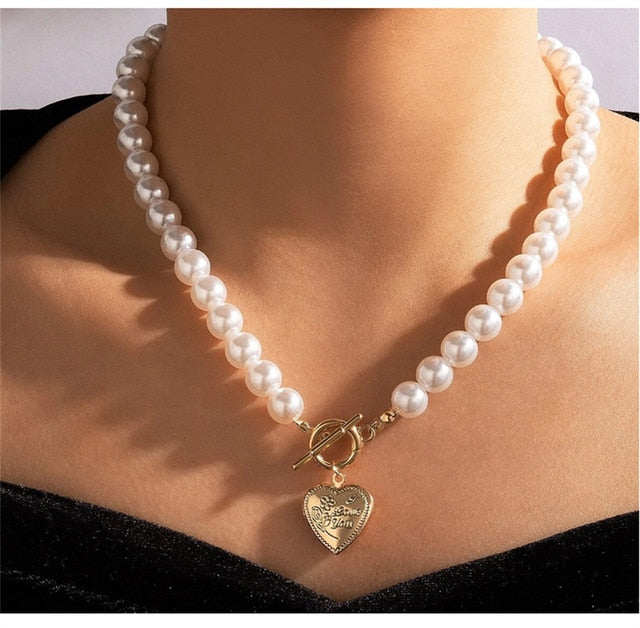 Pendant Pearl Necklace