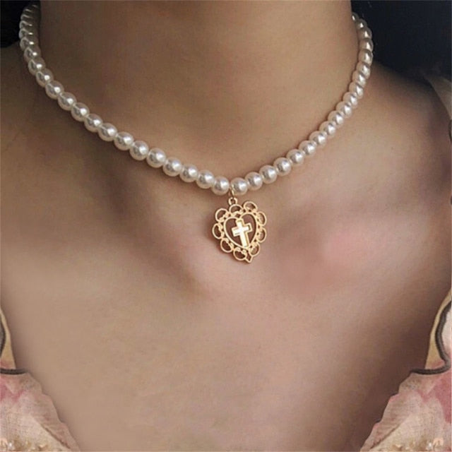 Pendant Pearl Necklace