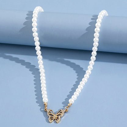 Pendant Pearl Necklace